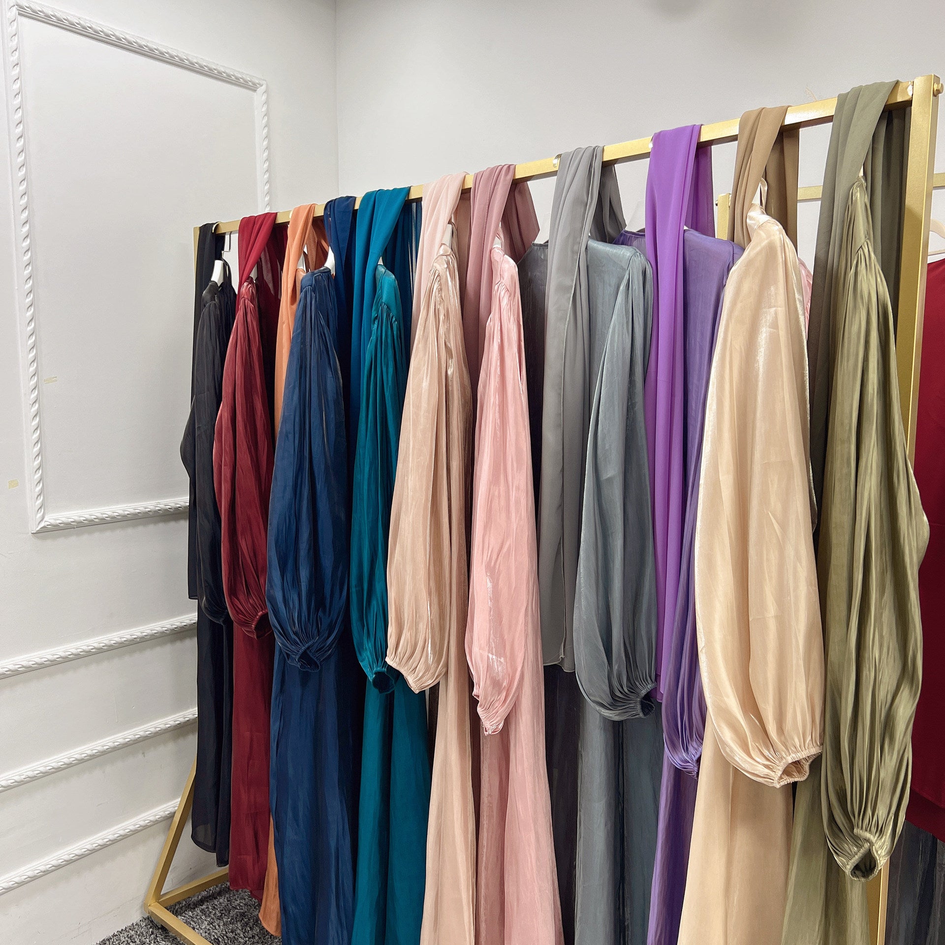 Golden Veil Abaya – Sheer Flowing Luxury Layer