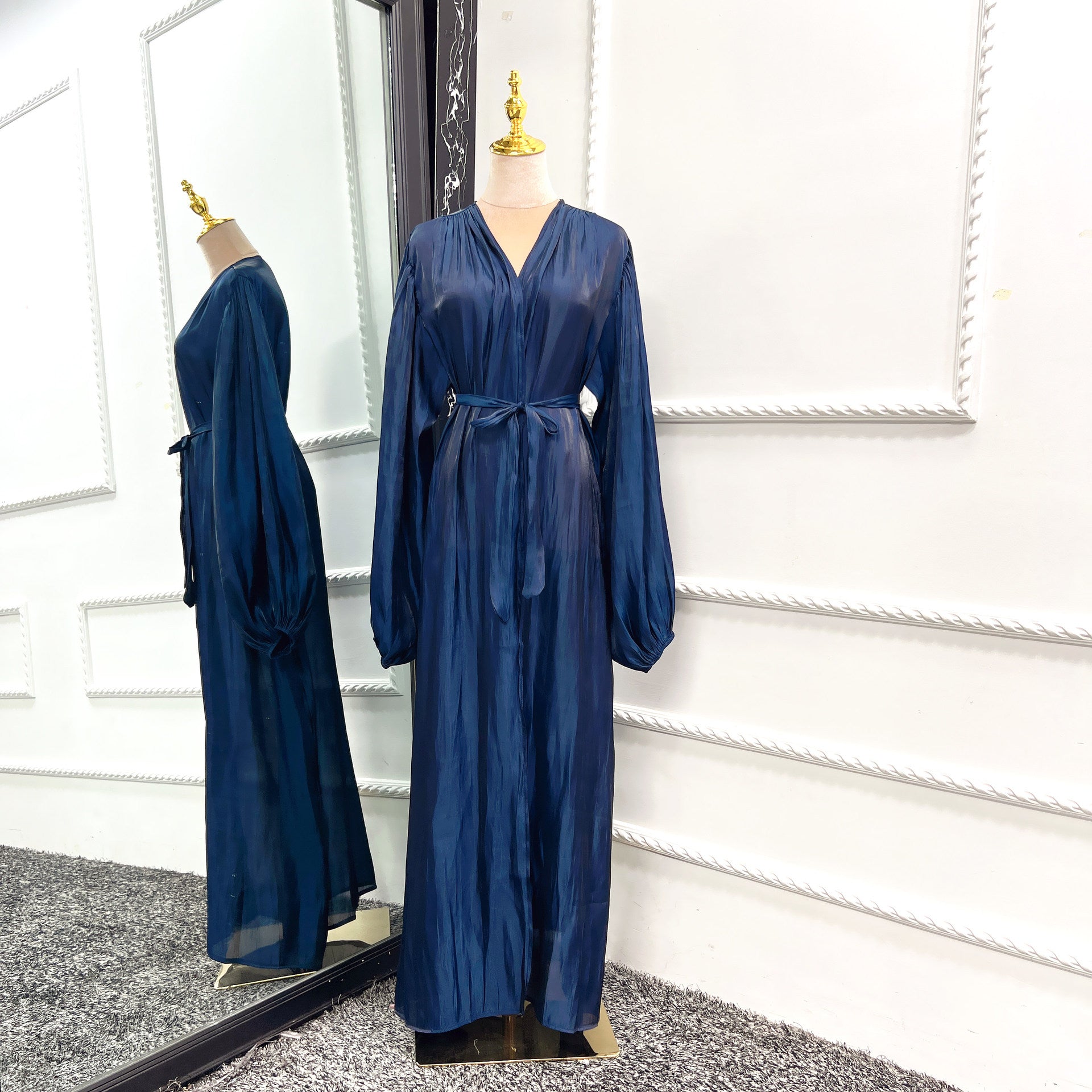 Golden Veil Abaya – Sheer Flowing Luxury Layer