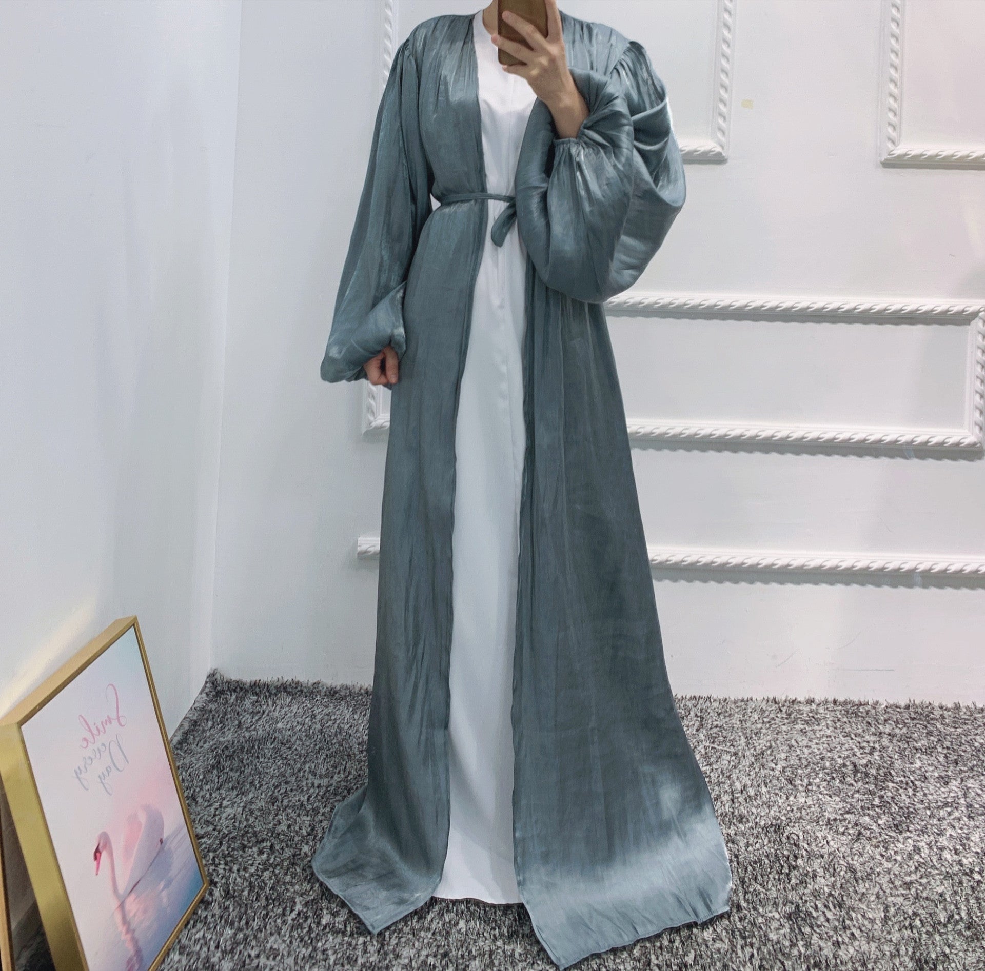 Golden Veil Abaya – Sheer Flowing Luxury Layer