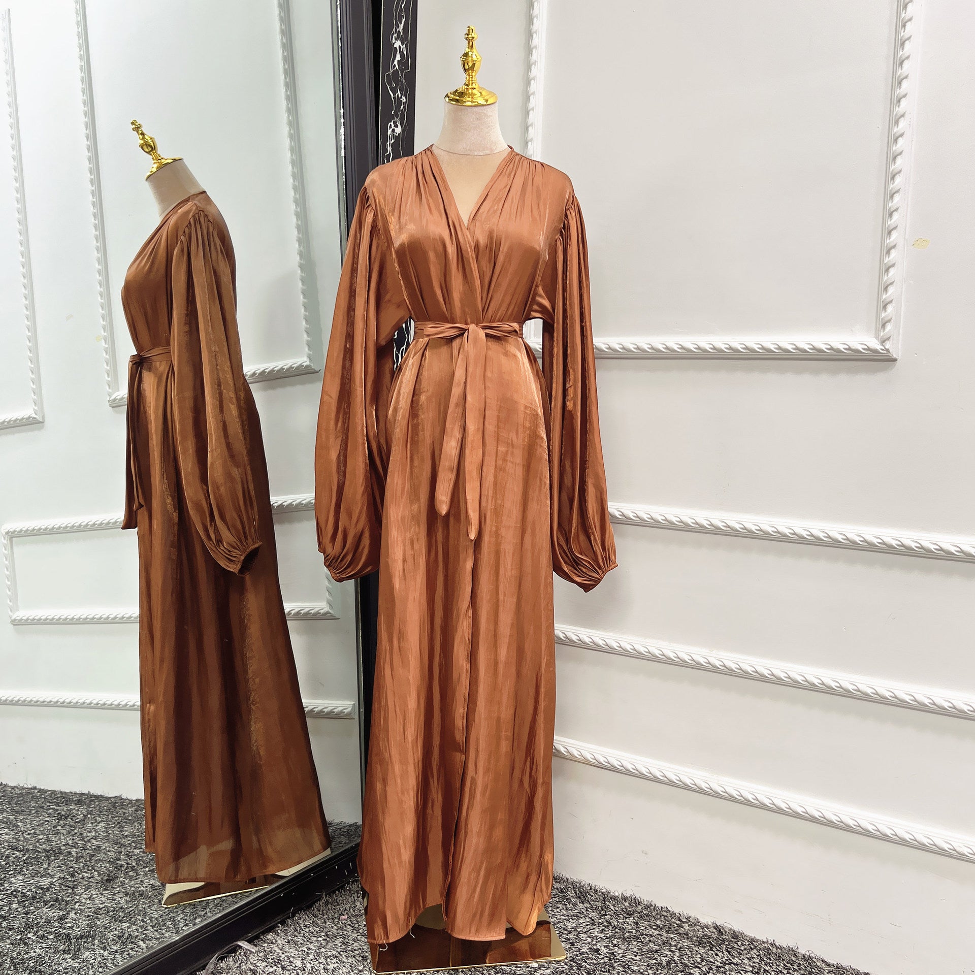Golden Veil Abaya – Sheer Flowing Luxury Layer