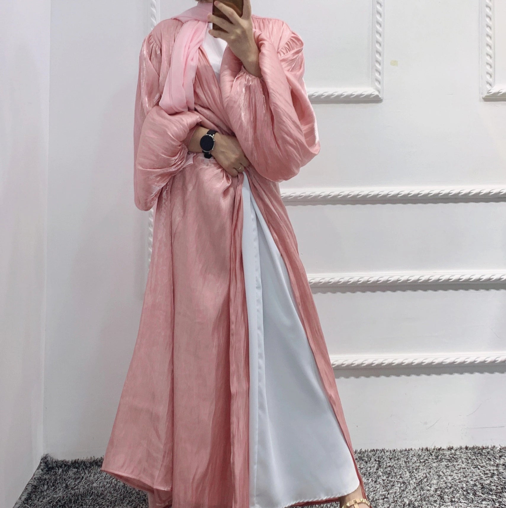 Golden Veil Abaya – Sheer Flowing Luxury Layer